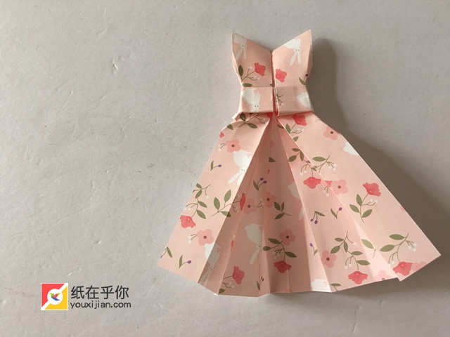 纸在乎你 手工折纸:公主裙折纸视频图解教学