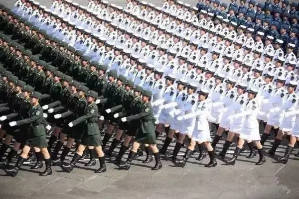 中国建国以来的15次国庆大阅兵