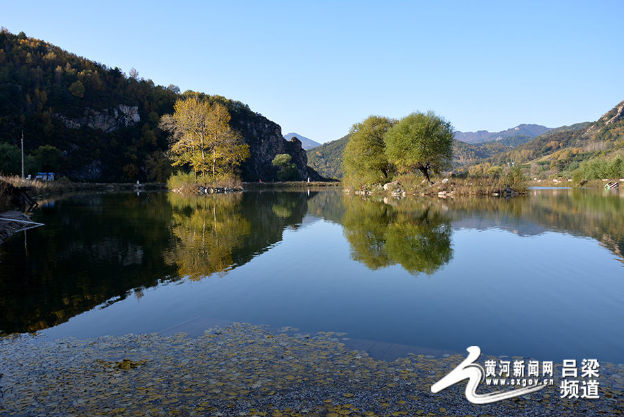 黄河新闻网吕梁讯国庆长假期间,位于山西吕梁交城县的庞泉沟景区风景