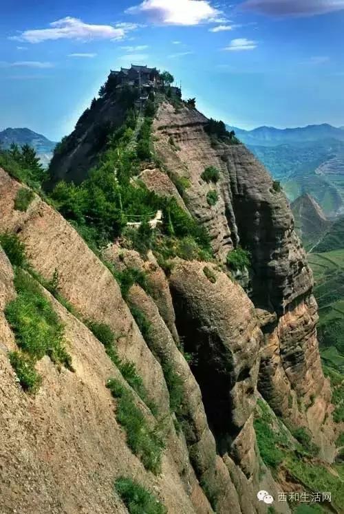 旅游景点:晚霞湖,仇池山,八峰崖. 历史名人:伏羲,观音,赵壹.陈寅.