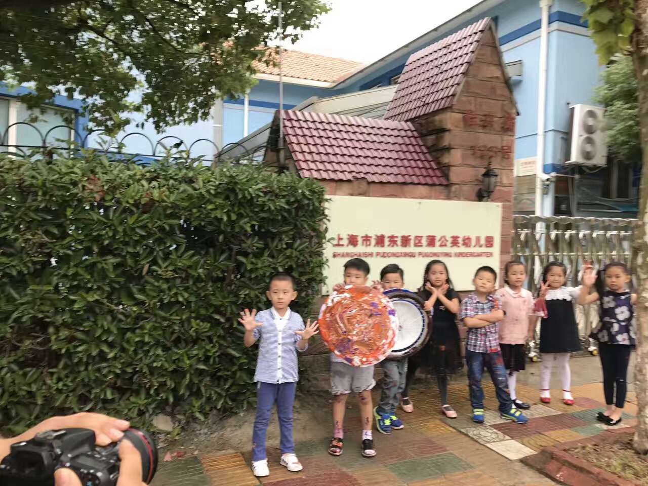 进才实验小学,潼港小学,东波小学,蒲公英幼儿园,开始了为期两天的拍摄