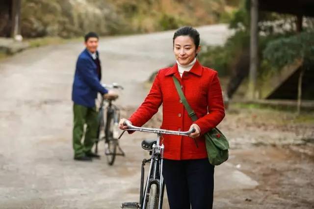 山东卫视剧场强力反弹《遥远的距离》冲进三甲!