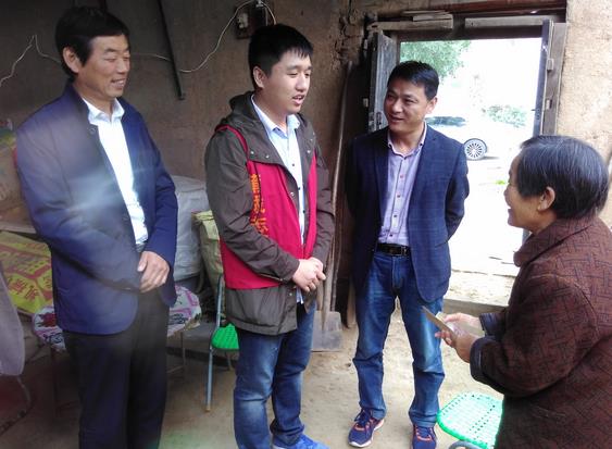 蒲城县水务局联合县中医医院开展扶贫义诊活动