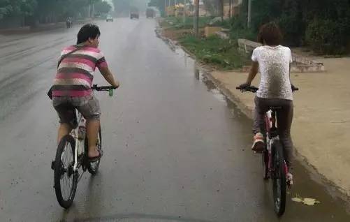 【组图】如何安全地在雨天骑行