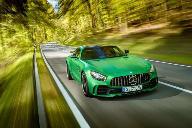 【奔驰amg gt r绸缎冰绿车身贴膜-施工后】在英国古德伍德速度节上