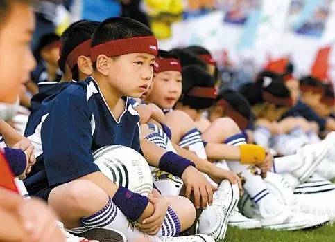 【组图】校园足球贡献不低于俱乐部! 日本青训