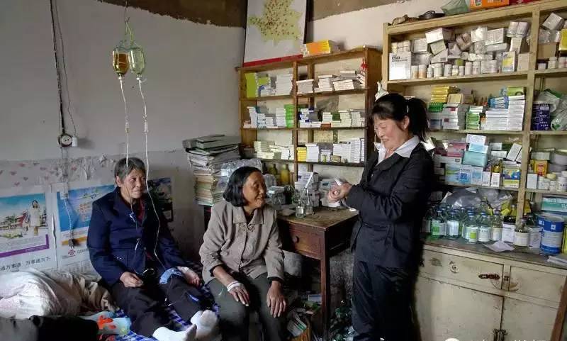 『图说』村医诊所十年变化:设施变化不大,大病小病仍