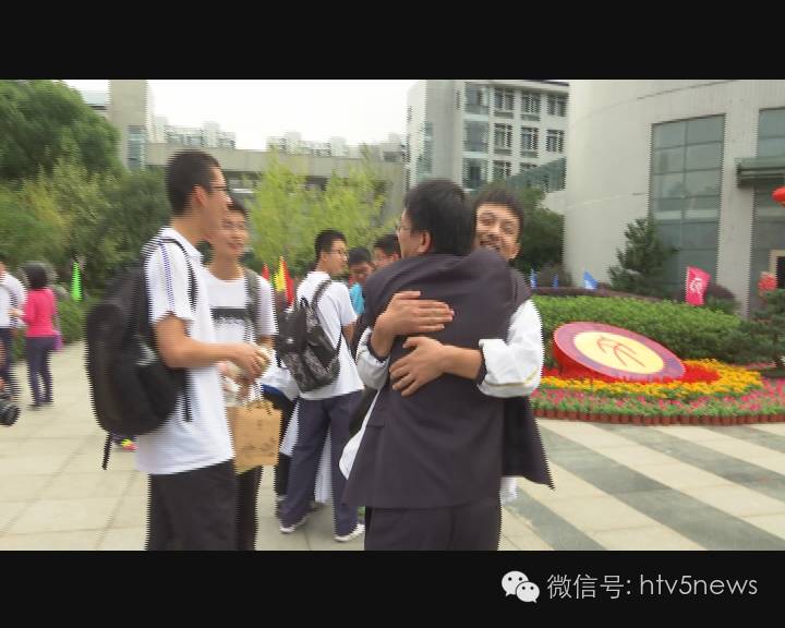 今日新闻丨杭州文澜中学举行60周年校庆