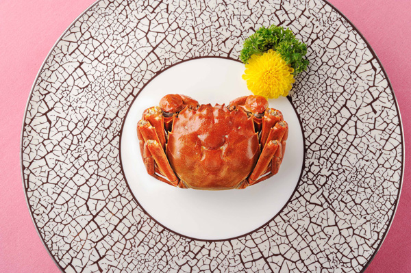 香港也能品味地道上海大闸蟹,还是在米其林餐