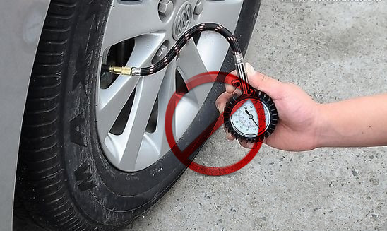 我们都知道汽车胎压过低会导致汽车费油是因为胎压过低,使轮胎接触