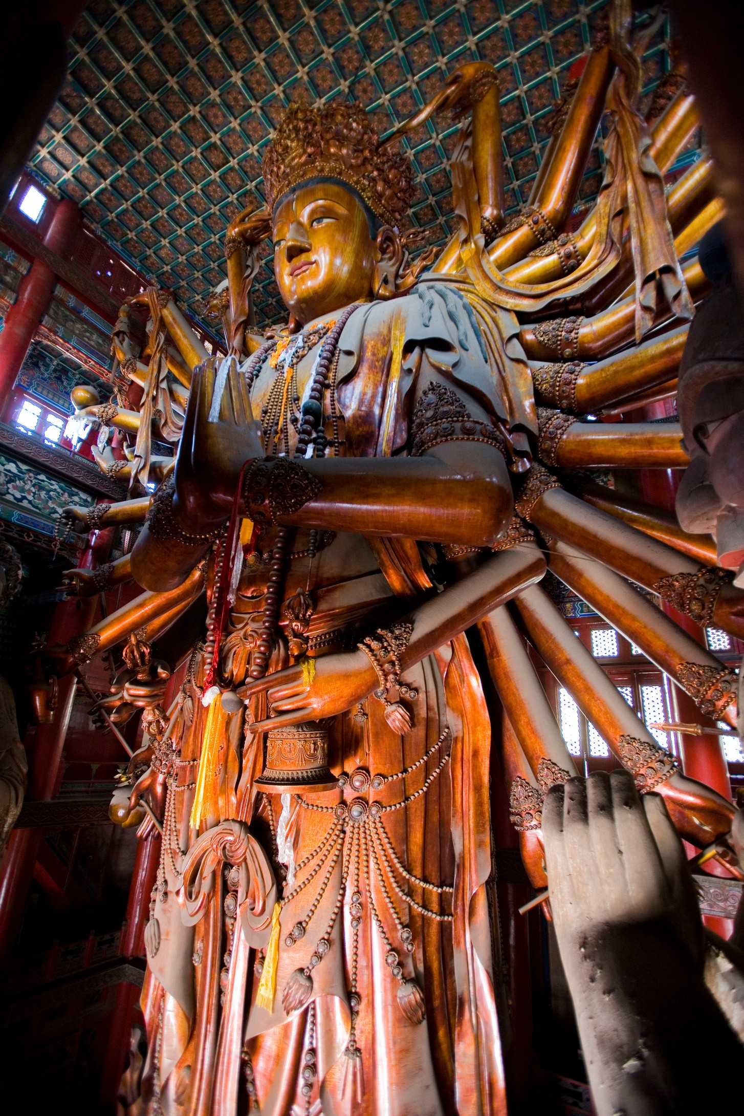 【携程攻略】香港天坛大佛景点,天坛大佛是世界上最大的露天释迦牟尼青铜坐像，也是香港的标志性景点…
