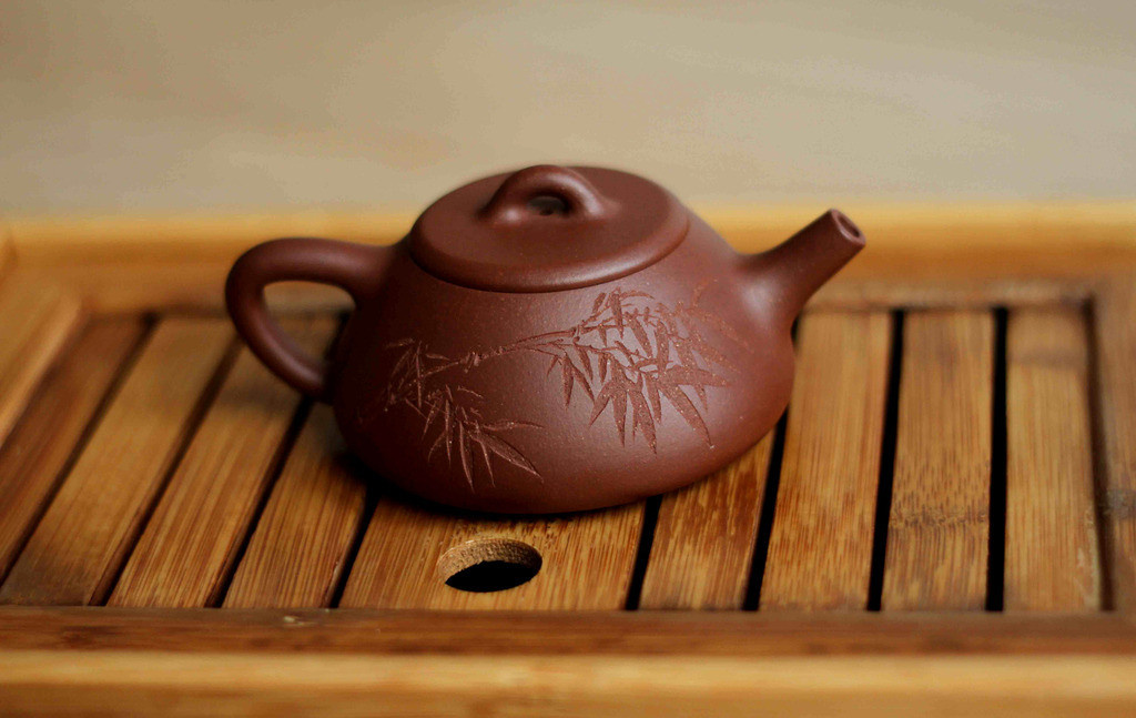半岛app官网紫沙壶是茶具文明中的“前驱者”。(图2)