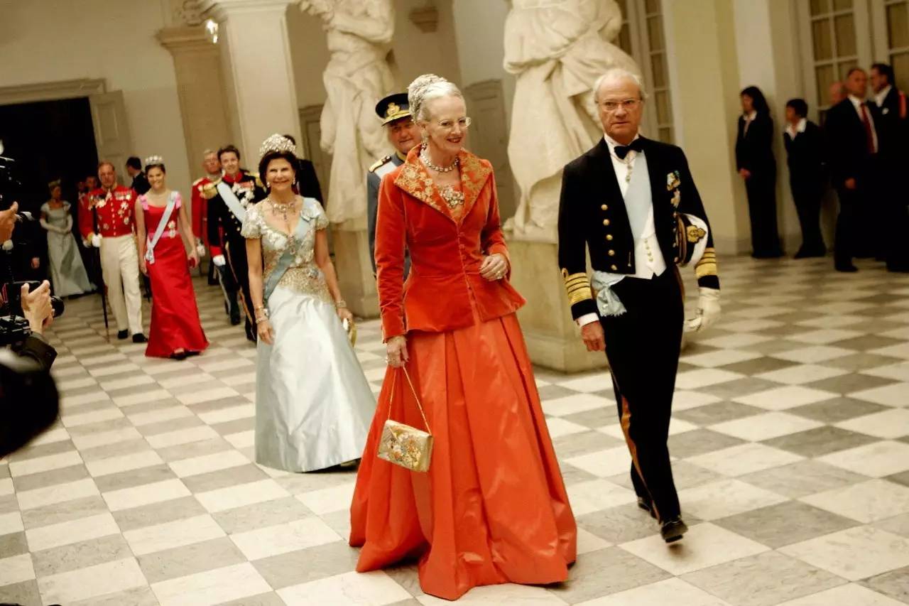 泰国国王辞世 英女王成在位时间最长君主 数王国君主在位时间已超40年-搜狐旅游