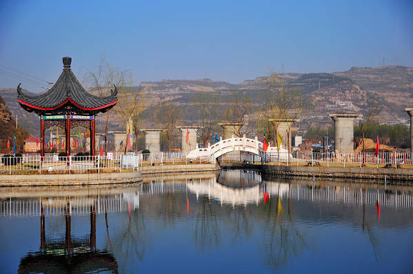 柳林县位于山西省西部,吕梁山西麓,隶属于山西省吕梁市.