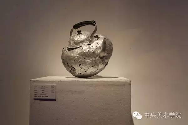 复调中国当代雕塑新锐作品展在中央美术学院陶溪川美术馆展出