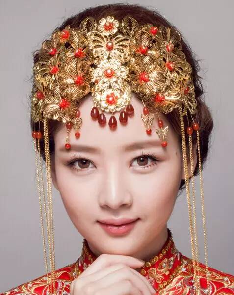 秀禾中式新娘发型，做最美气质新娘!-搜狐