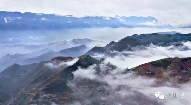 一位老干部ZAN巫山民歌之花,开放永恒!