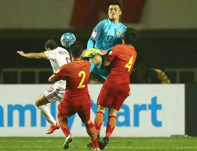中国足协也发展足球外交 国足队员把踢进自己