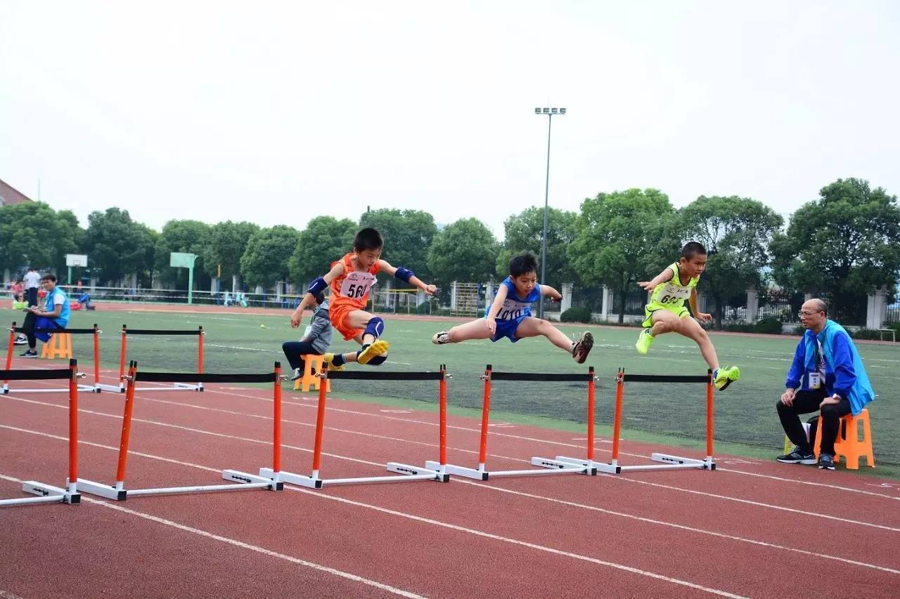 上海小学生趣味田径运动会精彩组图