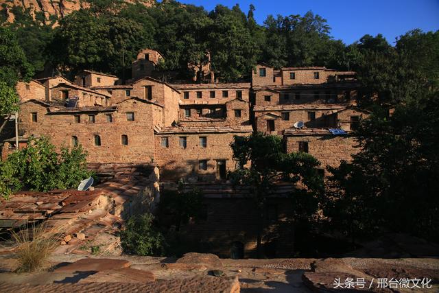 腹地,自然风景独特秀丽,历史文化底蕴深厚,山清水秀,民风纯朴,有一川