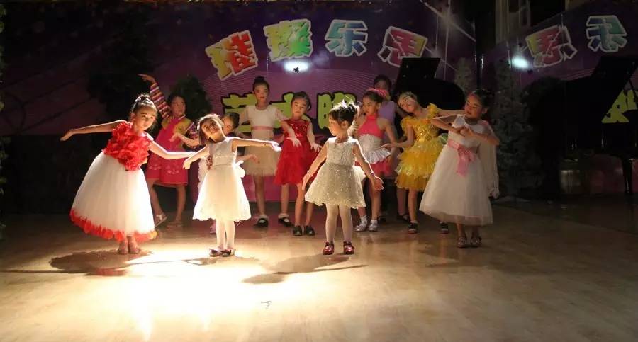 中国舞蹈家协会中国舞师资班培训元旦开班 报