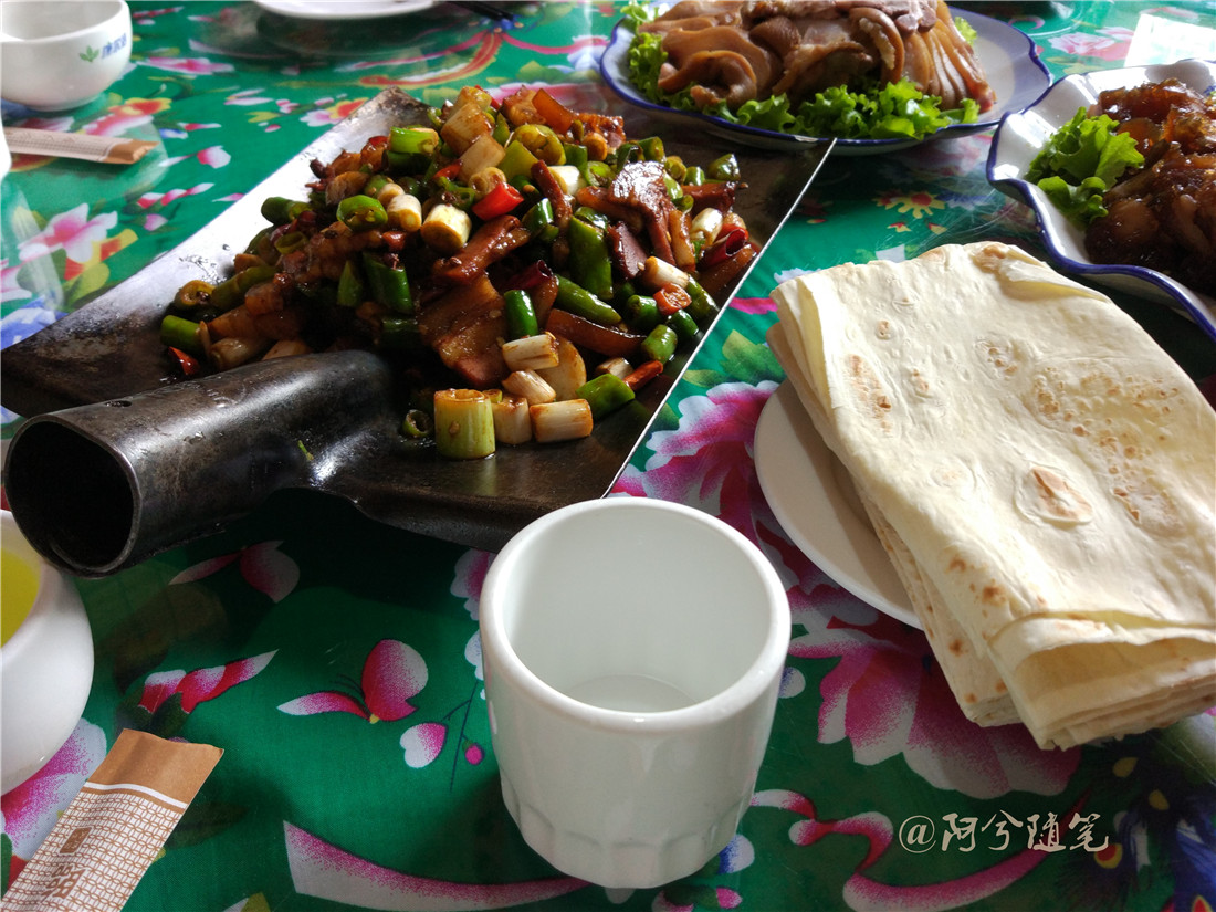 驱车农村,只为吃一顿农家的大锅饭!|阿兮随笔