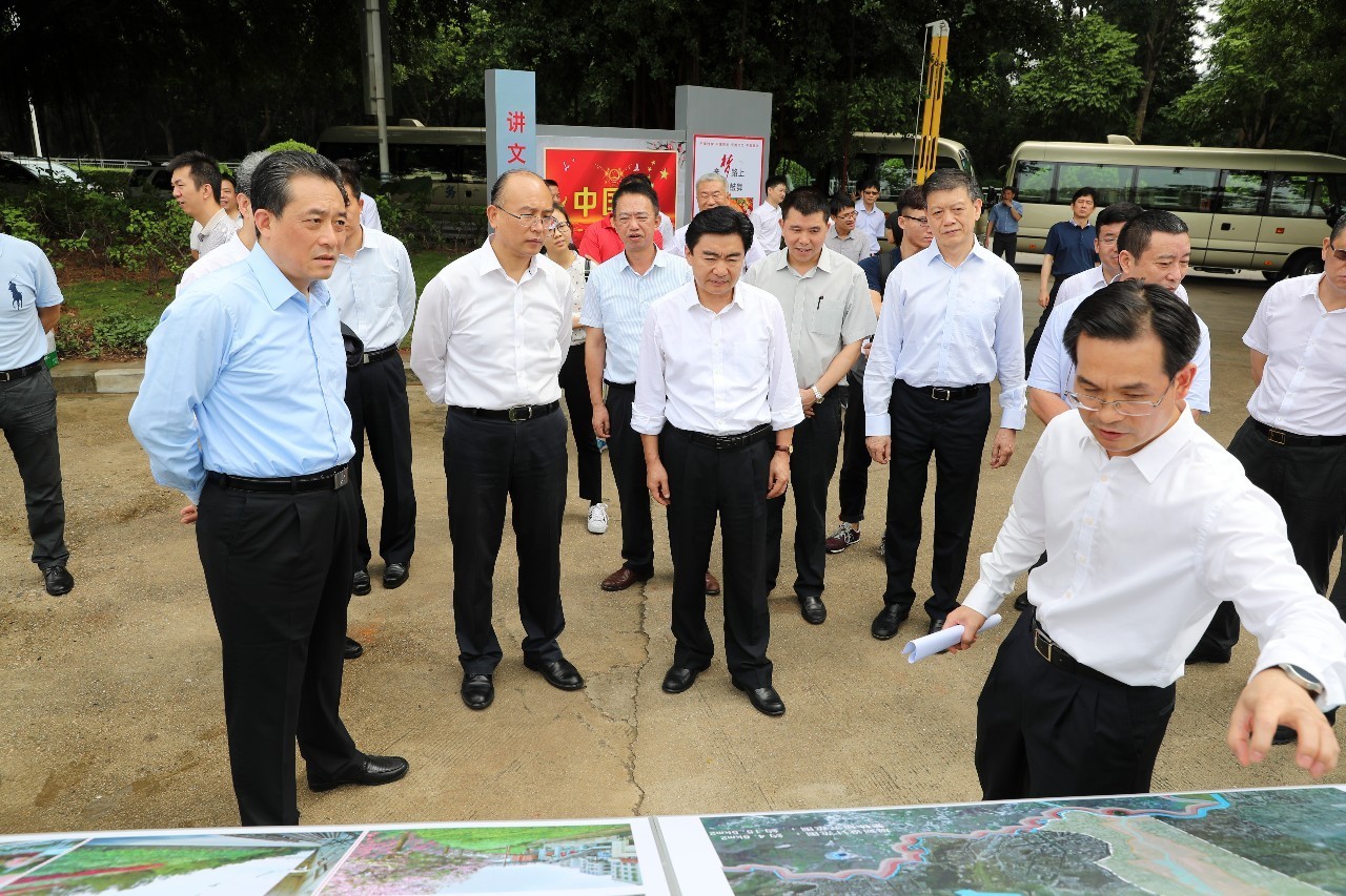 省政协主席王荣:布吉河沿线景观有了较大改善