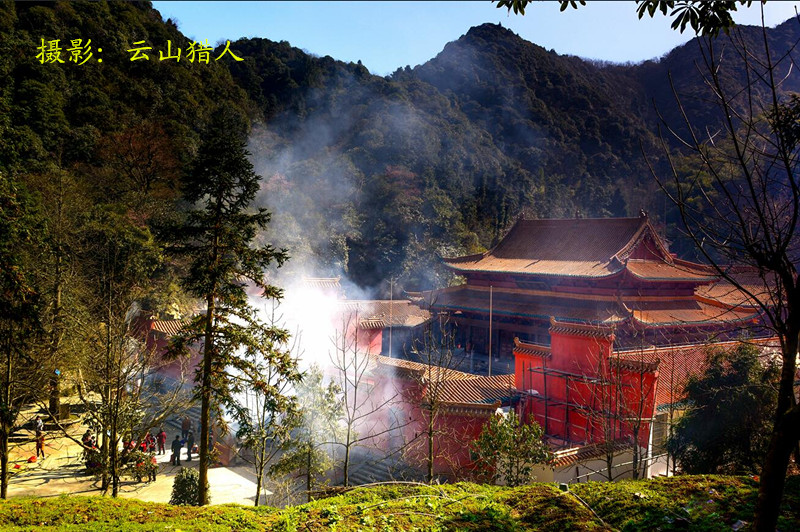 雨润雾绕胜力寺