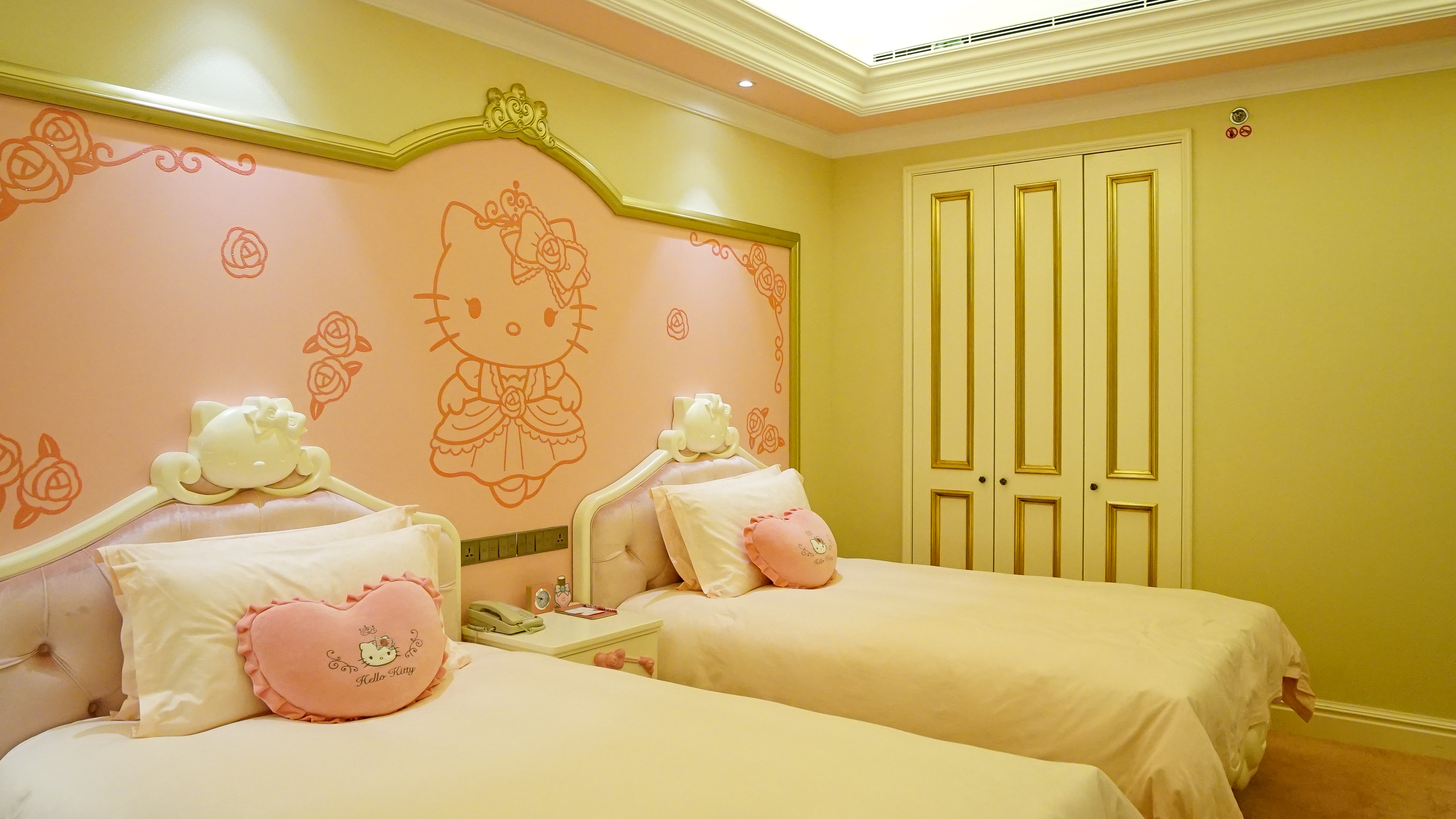 大仁生活: 7-11 Sanrio Hello Kitty城堡系列又襲7-ELEVEN