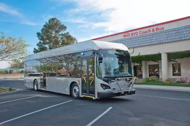 比亚迪纯电动大巴车队将于今年11月正式在长滩运输署运营