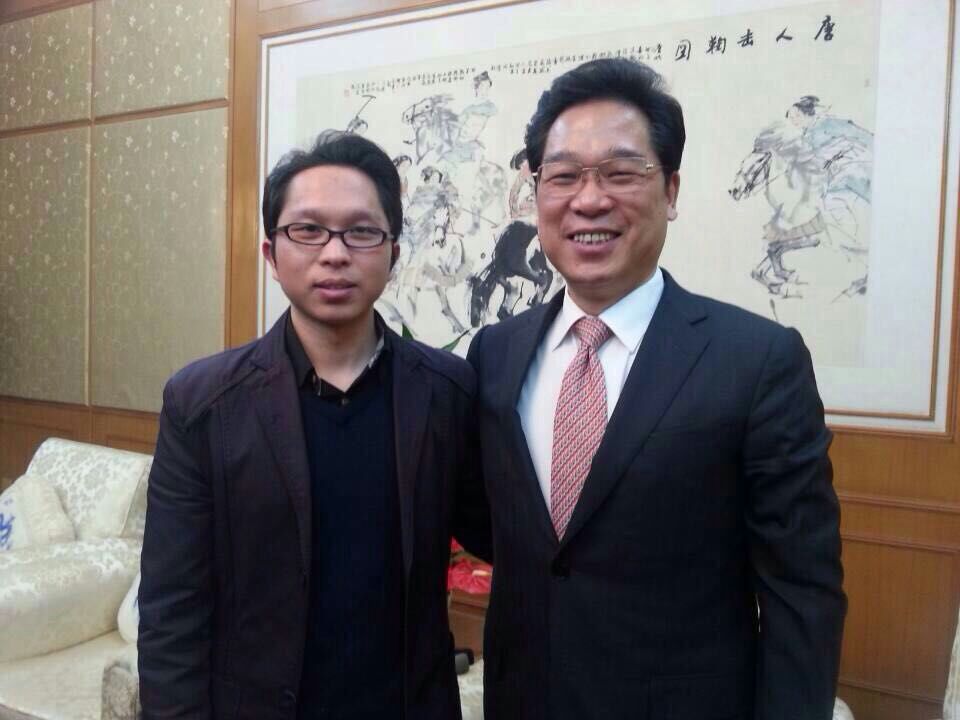 重庆市人民政府秘书长王毅会见于卡