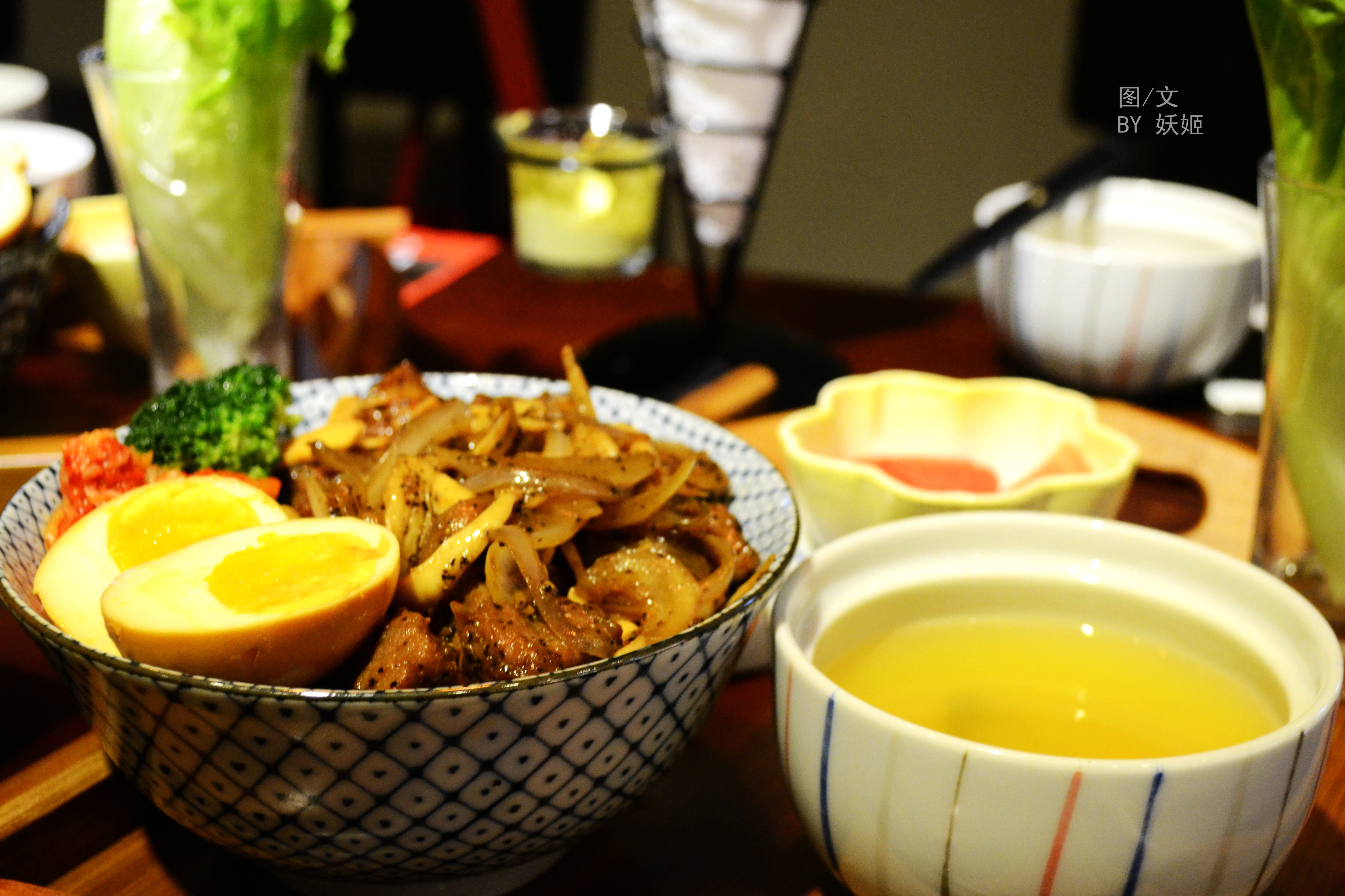 【日式盖饭】日式卤肉饭、咖喱脆皮鸡饭、照烧巴沙鱼饭、窝蛋牛排饭 - 哔哩哔哩