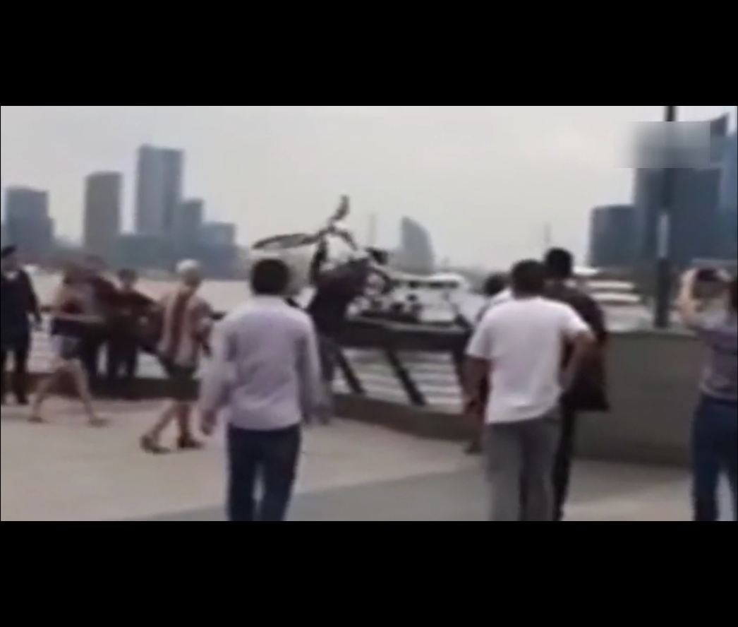 摩拜单车被扔进黄浦江 香港籍男子先后破坏20