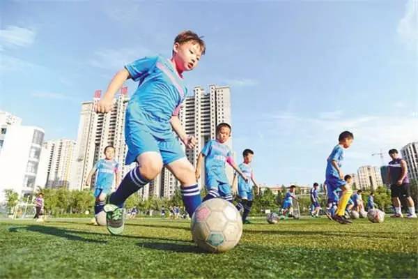 足球成北京校园的体育考试内容 - 微信公众平台