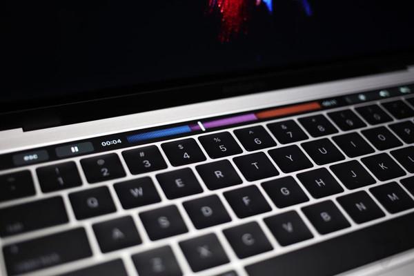 新MacBookPro评测:配置升级普通但TouchBar真强