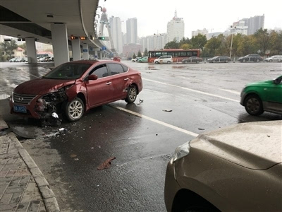 雨雪天西宁市区轻微交通事故频发