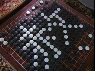 《大汉天子》脑洞奇大,把围棋下成了一个"赦"?这黑棋这样还没赢?