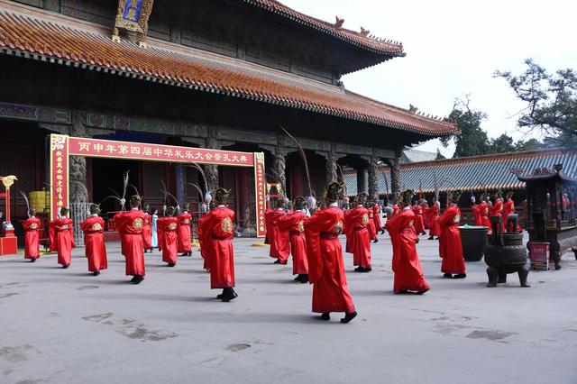 第四届中华礼乐大会寻根曲阜 复原明制祭孔大典