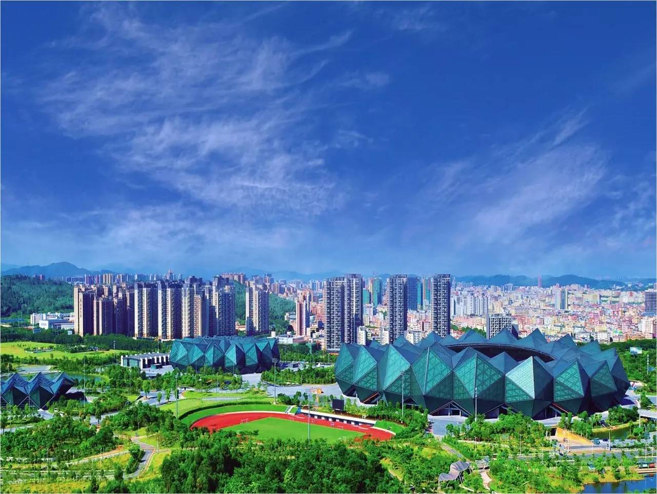 深圳东部崛起加速度,龙岗今年前三季度gdp增速全市第一!