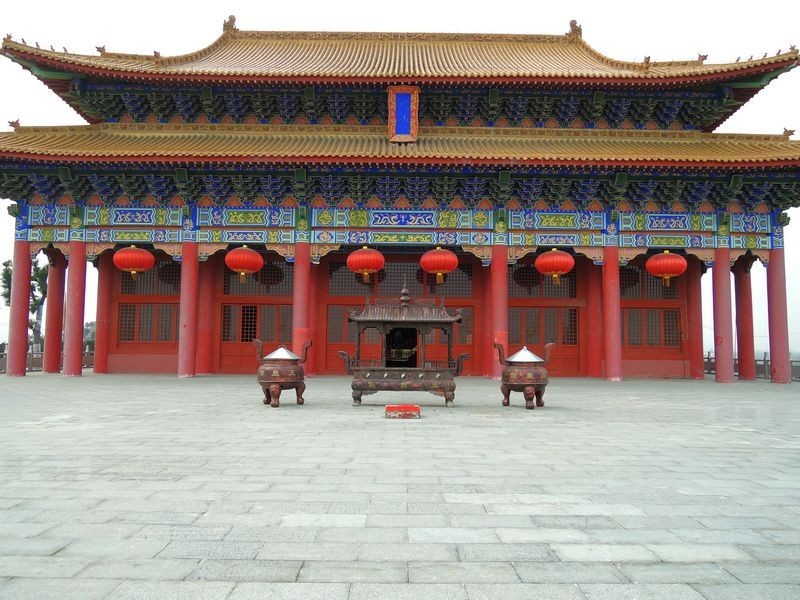 玉皇宫 :初建于宋元时期,明朝时期,燕王(明成祖)在此安营扎寨,称帝后