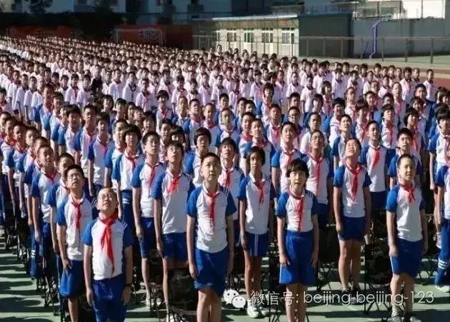 北京最美校服来了,家长们喜欢孩子穿哪套上学?