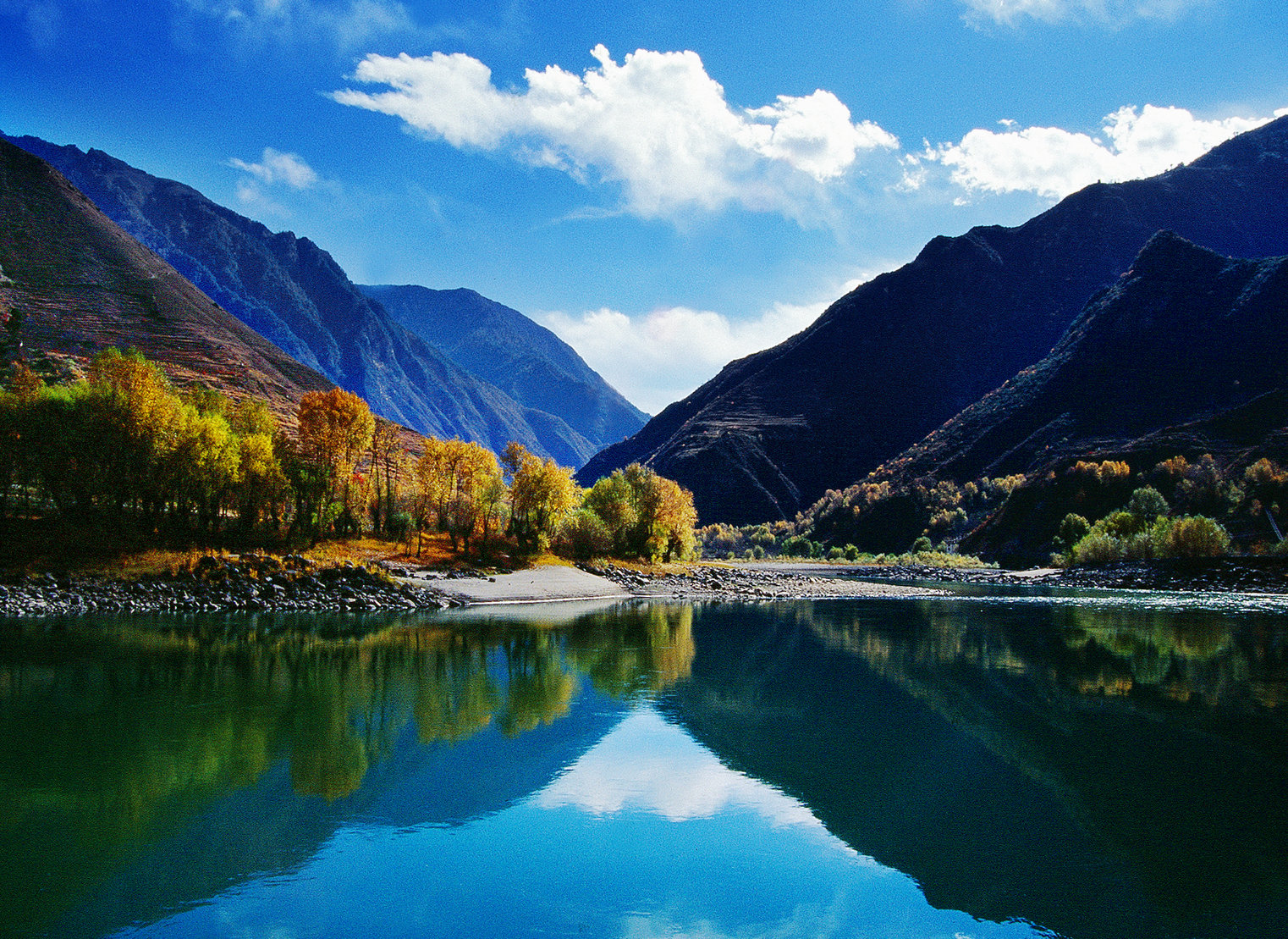 川西高原最美秋色:甘孜处处是美景(图)