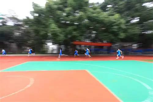 【视频新闻】看过来!杭州北苑实验中学首届篮