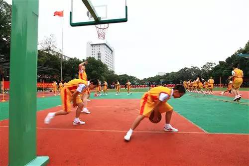 【视频新闻】看过来!杭州北苑实验中学首届篮