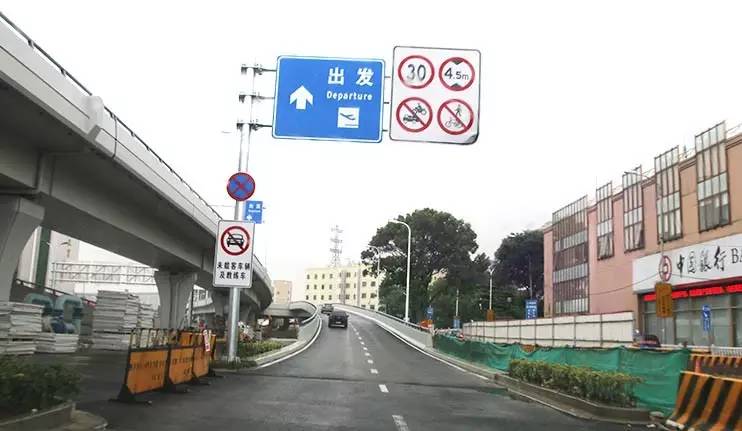 友乐路北侧南向北上匝道