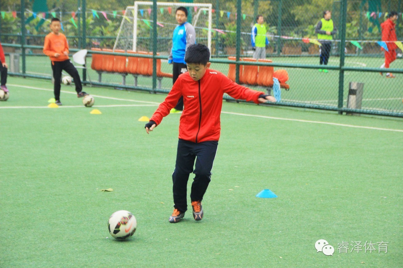睿泽足球学院北京奥体训练营正式开营