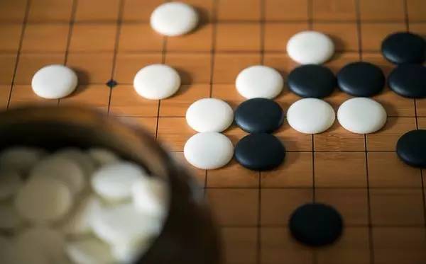 之子江湖黑白色,举棋山河方圆局.人生如棋,你是否愿意为卒?