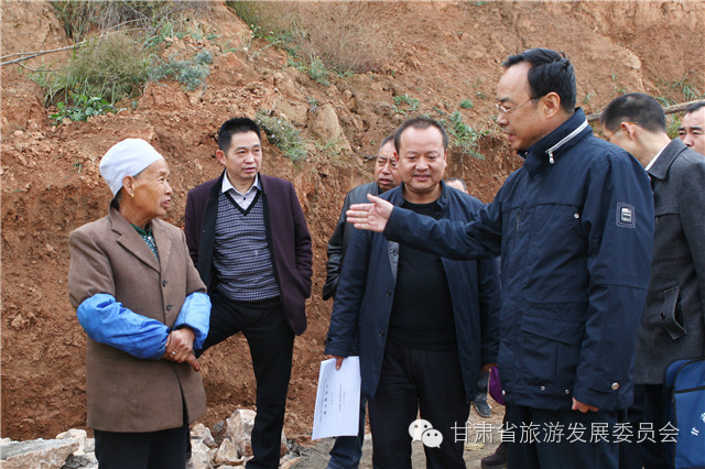 杨宇宏副主任在平凉市崆峒区开展双联"大走访,回头看"活动