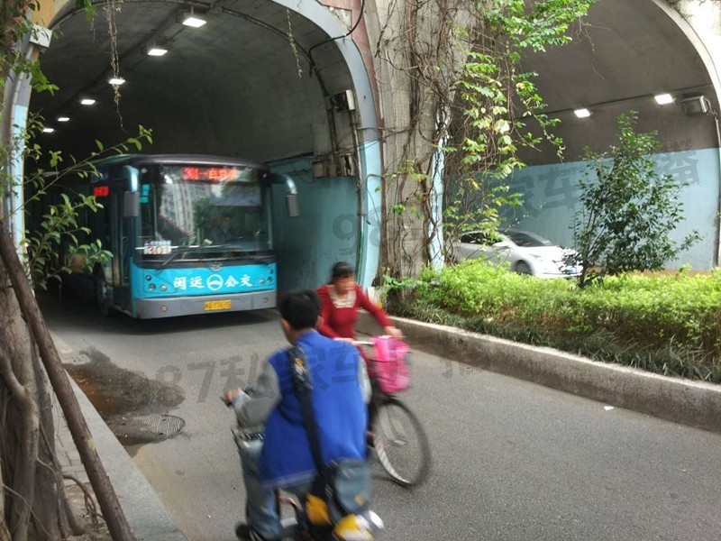 福州象山隧道惨痛车祸 6岁女童殒命公交车轮下