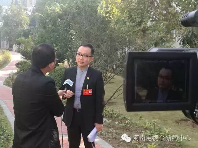 吴震宇《河南新闻联播》主播.